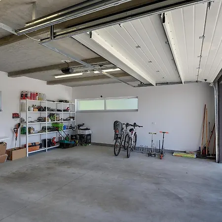 In Croatia Near Adriatic Coast Daire *