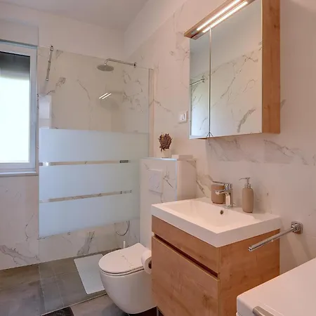 In Croatia Near Adriatic Coast Apartamento Pula