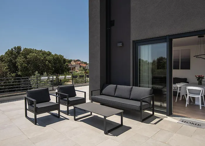 In Croatia Near Adriatic Coast * Пула